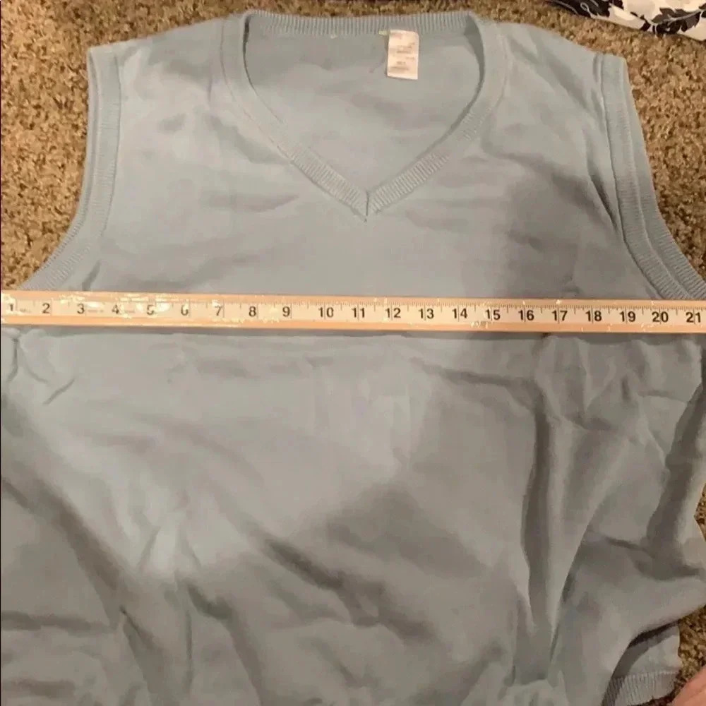 Van Heusen V Neck Sweater Vest - Picture 6 of 7